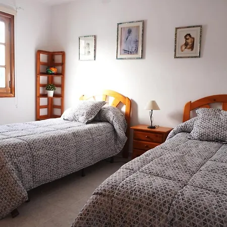 Costa, Cerca De La Playa Y Comercios. * كوستا تاغيسي