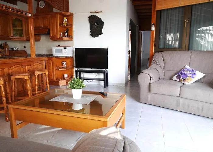 Costa, Cerca De La Playa Y Comercios. Apartment Costa Teguise