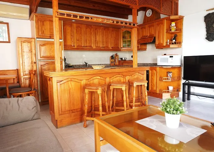 Apartamento Costa, Cerca De La Playa Y Comercios. *